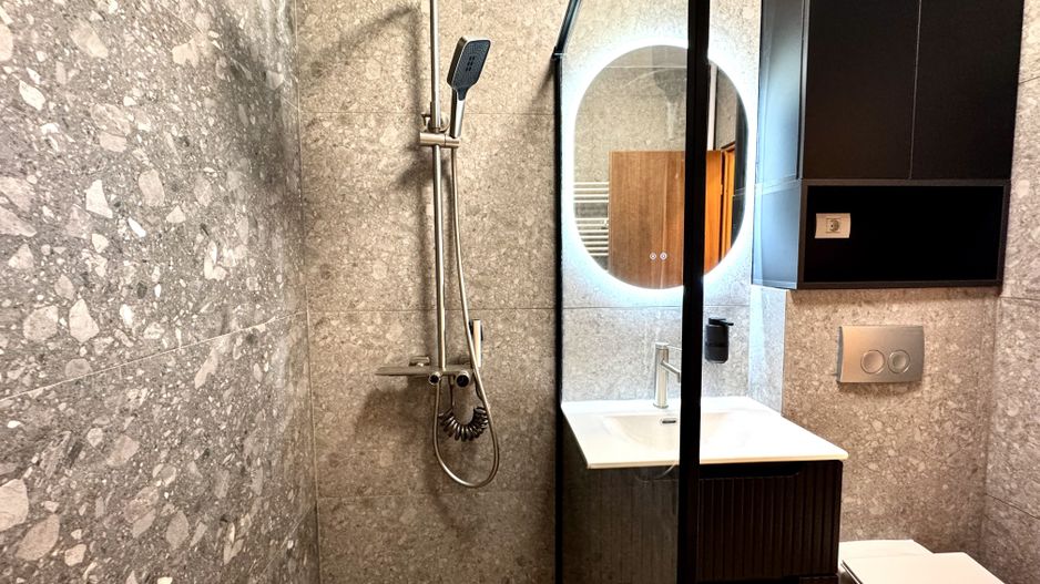 Apartament cu stil, eleganță și energie vibrantă, în Piața Victoriei - Poză 15