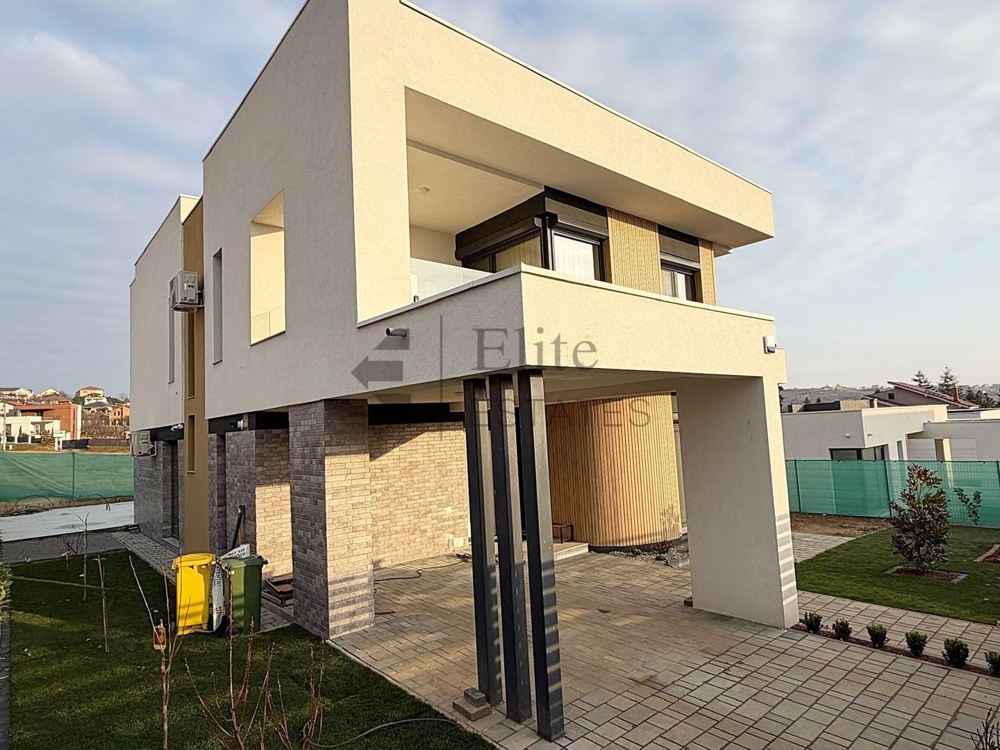 Vila / Casa de vanzare in Oradea, zona Dealuri - Poză 3