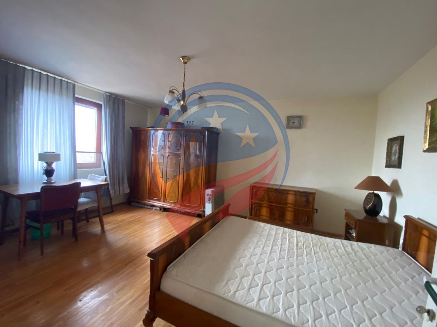 VILA CU 2500 MP TEREN LA 15 KM DE CRAIOVA CENTRU - Poză 8