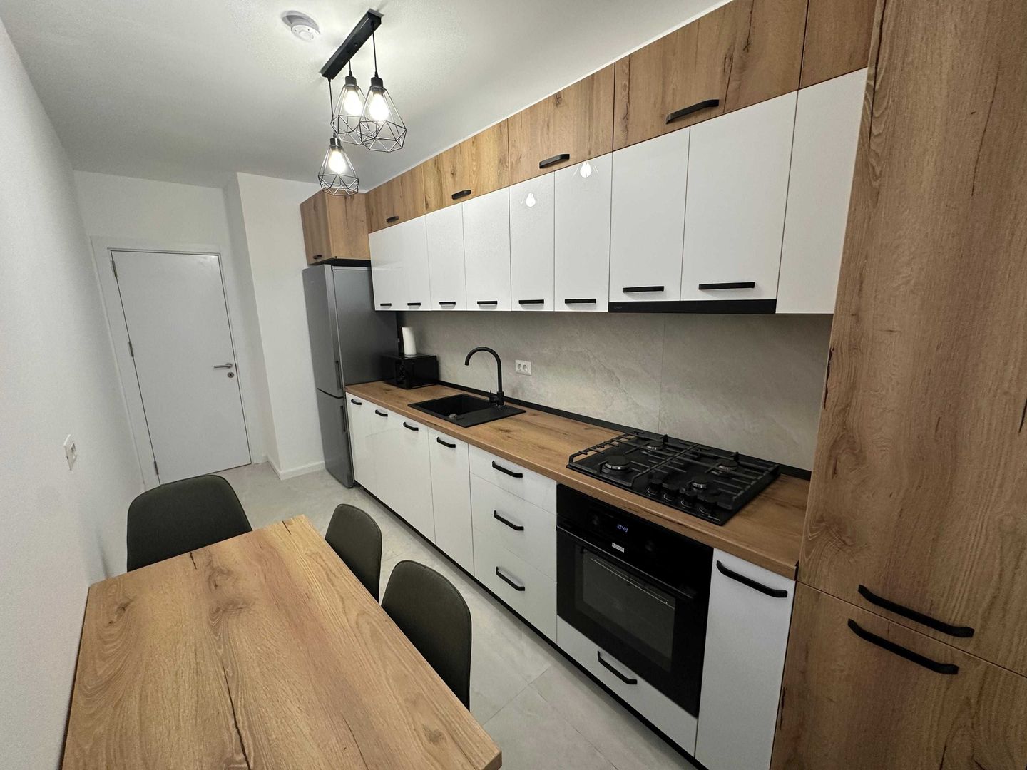 Apartament 2 camere de închiriat Apărătorii Patriei - Poză 5