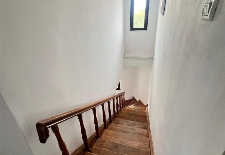 2 camere decomandat in vila Sagului -Turist centrala proprie - Poză 14