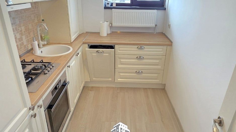 DE ÎNCHIRIAT - Apartament cu 3 camere + loc parcare, bloc NOU, zona COPOU; - Poză 2