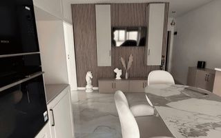 Apartament de 3 camere Ultrafinisat, 48mp, parcare, zona Penny Apahida - Poză 1