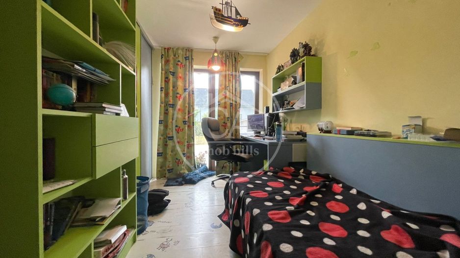 Casa de inchiriat cu 5 camere  in zona Nufaru, Oradea. - Poză 15
