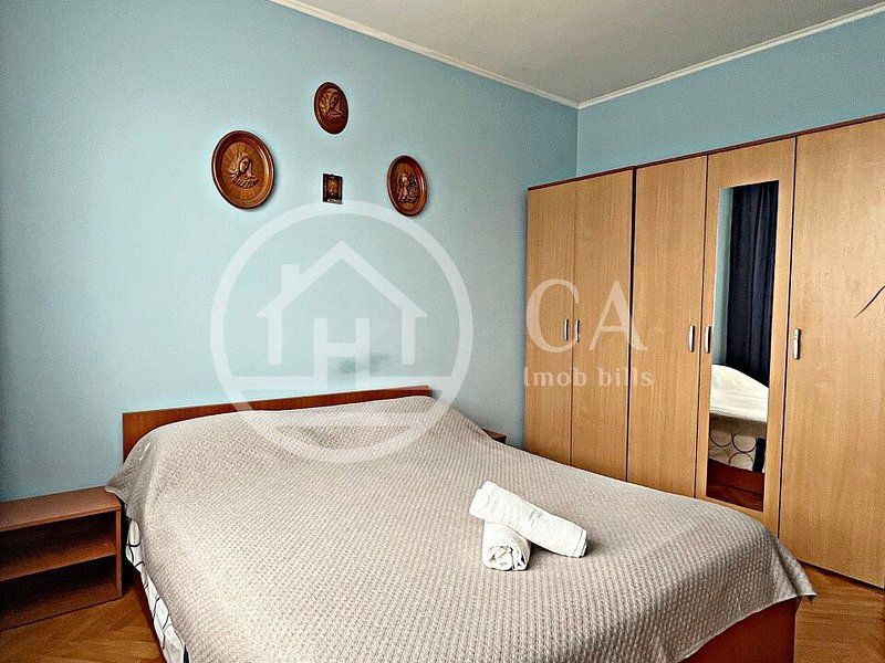 Apartament cu 3 camere de vanzare in zona Rogerius Oradea - Poză 2
