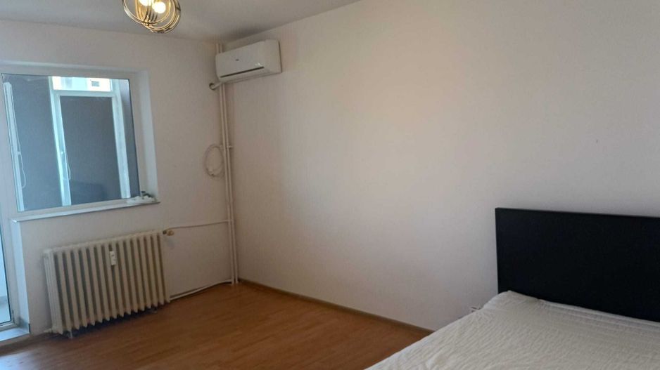 Garsoniera renovata, pet friendly, aproape de metrou - Poză 1