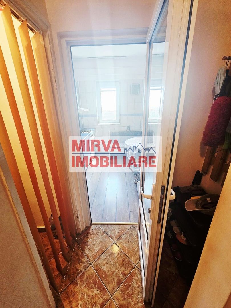 Vânzare apartament 3 camere | Zona Vest – Lămâița | Etaj 10/10 - Poză 9