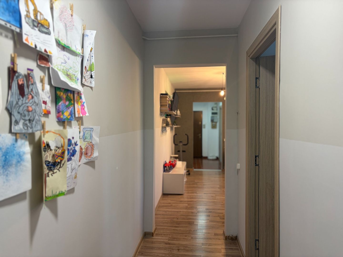 Apartament cu trei camere, zona Straduintei, 95.000€ negociabil - Poză 13