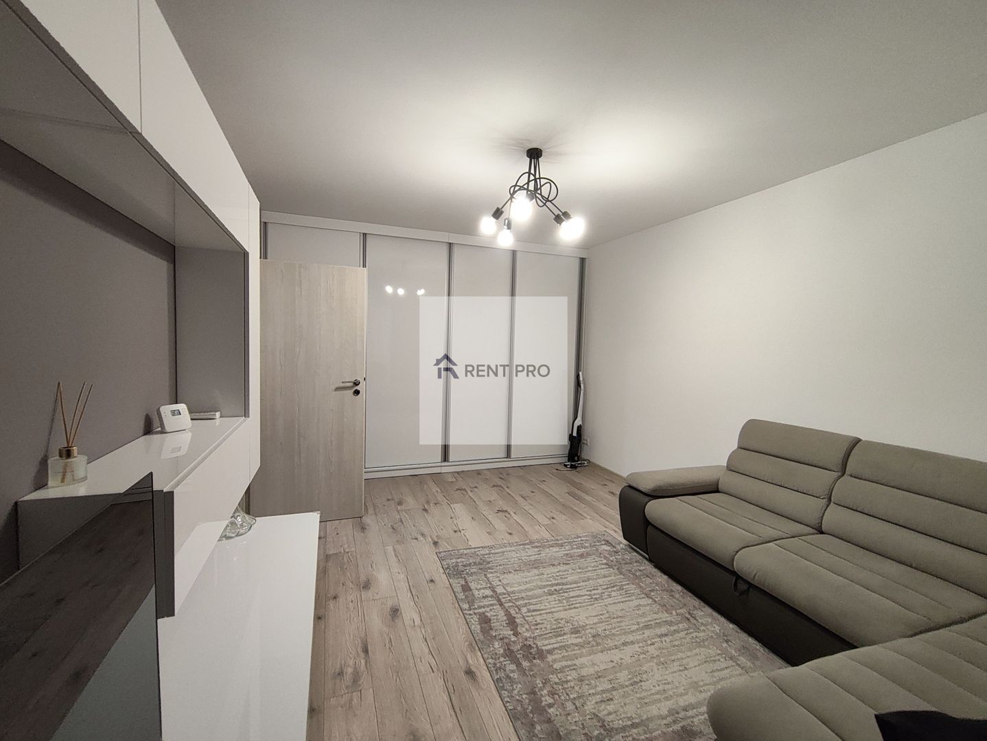 2 Camere 57 Mp Exigent Plaza Metrou Lujerului - Poză 1