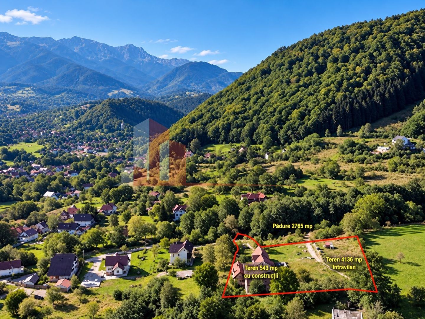 Teren 7.444 mp + casă tradițională în Predeluț–Bran - Poză 1