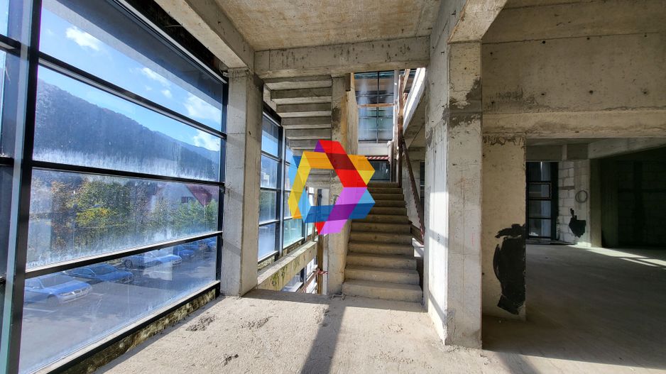 Clădire mixta -3600 mp - Poză 20