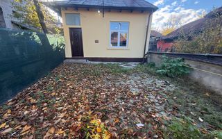 2 corpuri de Casă renovate + teren 125 mp Campina - Poză 2