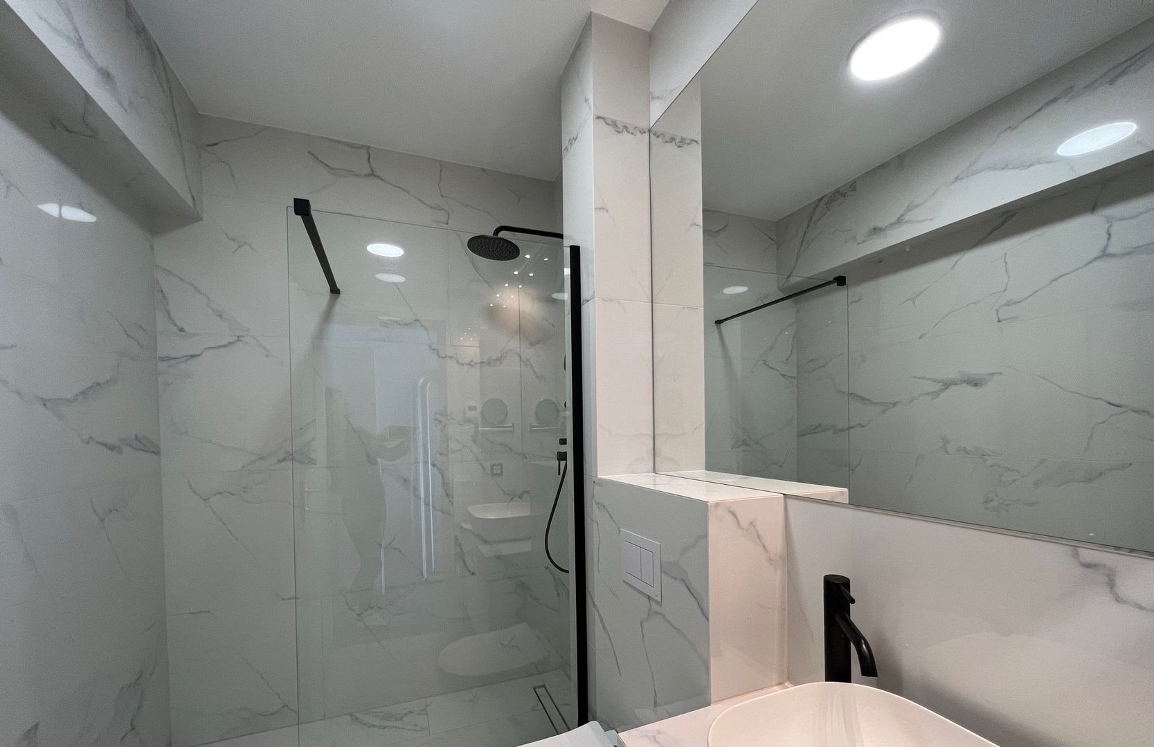 Apartament 4 camere de inchiriat I Sisesti I Terasa spatioasa - Poză 6