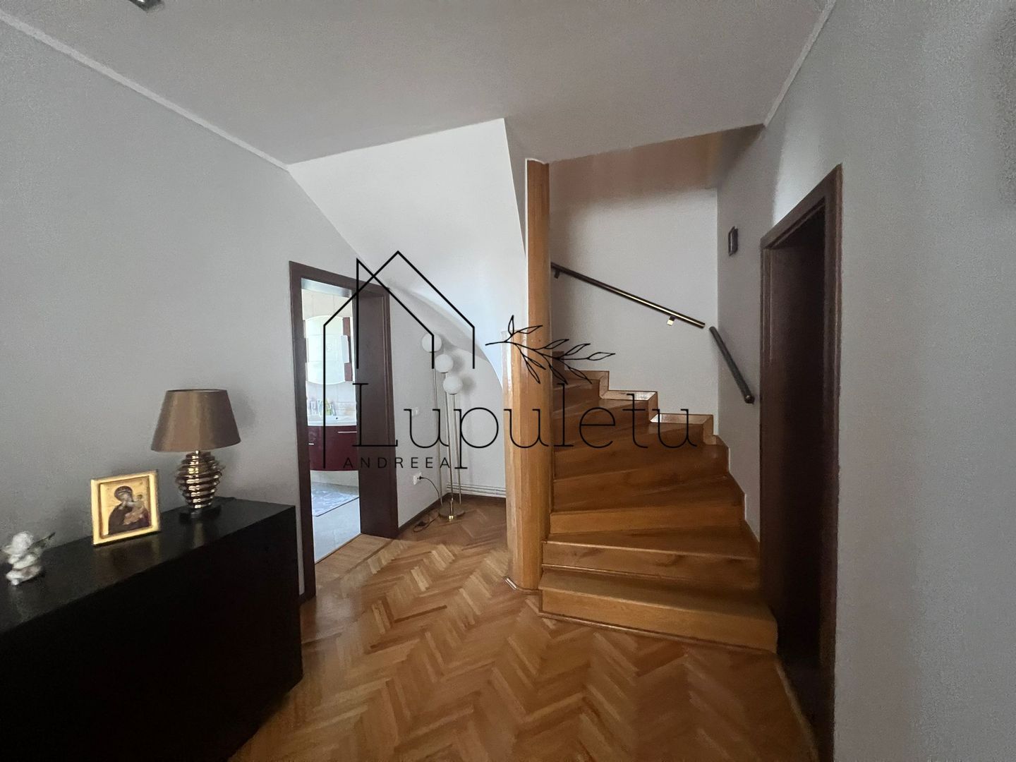 Casa de Vanzare Rasinari | 6 Camere | 200 MPU | Teren 979 MP | - Poză 28