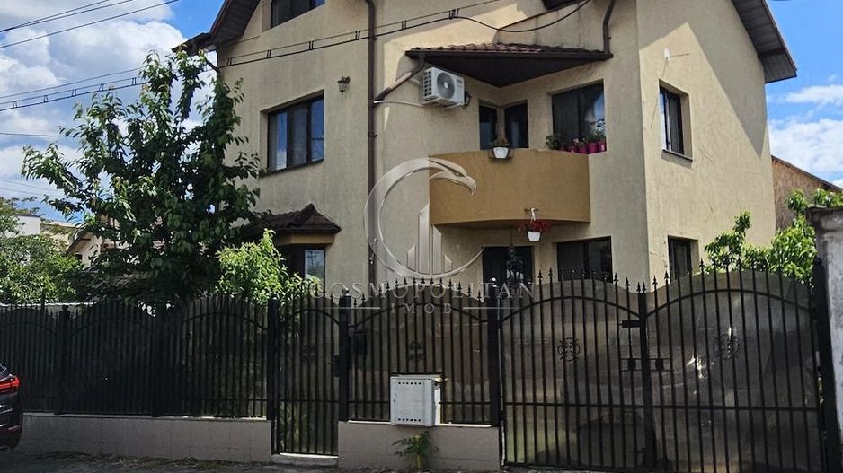 Vila in zona centrala ~ 5 camere ~ 180mp utili ~ constructie 2012 - Poză 8