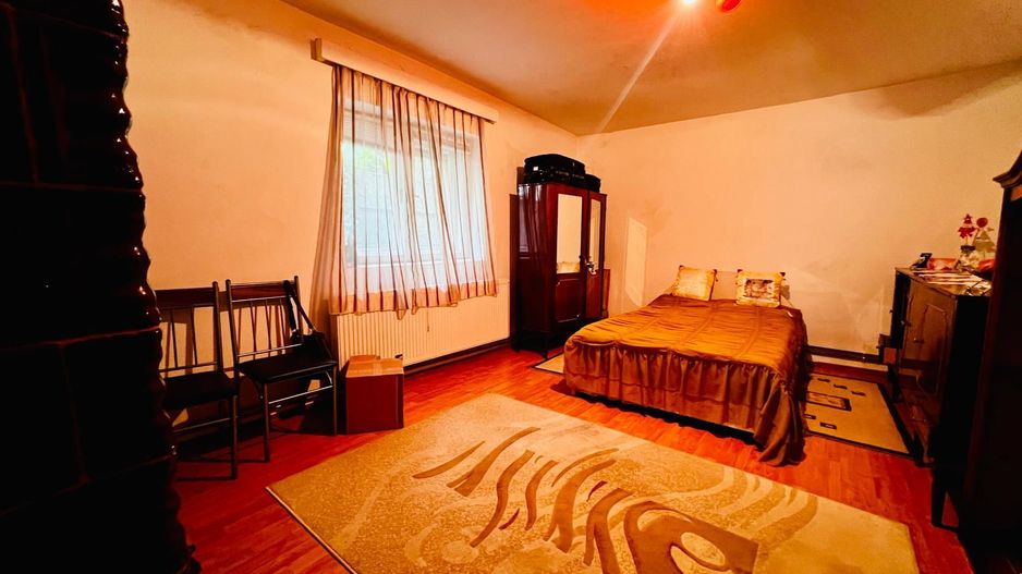 Casă individuală cu teren generos 900mp - Zona Bogdăneștilor - Poză 3