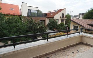 Vilă Generoasă de Vânzare – Piața Domenii, Locație Excelentă - Poză 7