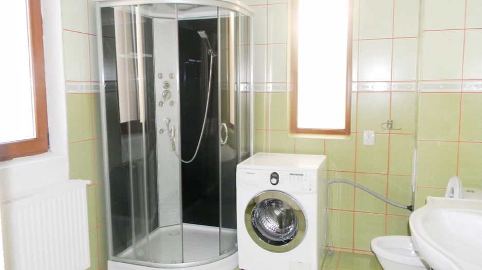 Vila mobilata si teren 1200mpBrasov-Harman - Poză 11