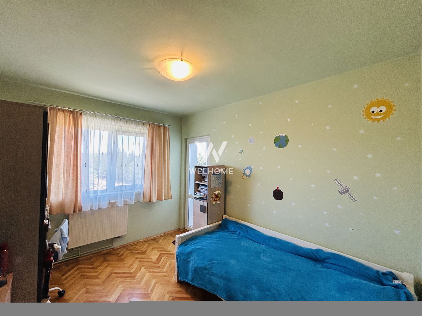 Apartament decomandat, cu 3 camere, 2 bai, 2 balcoane - Zona Strand - Poză 9