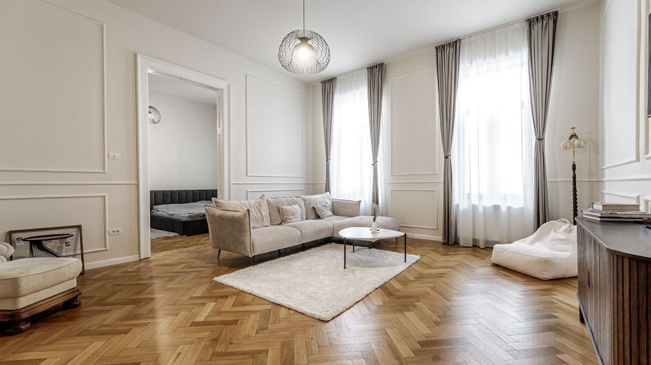 PROPRIETATE VÂNDUTĂ Apartament premium cu 3 camere Ultracentral - Poză 2