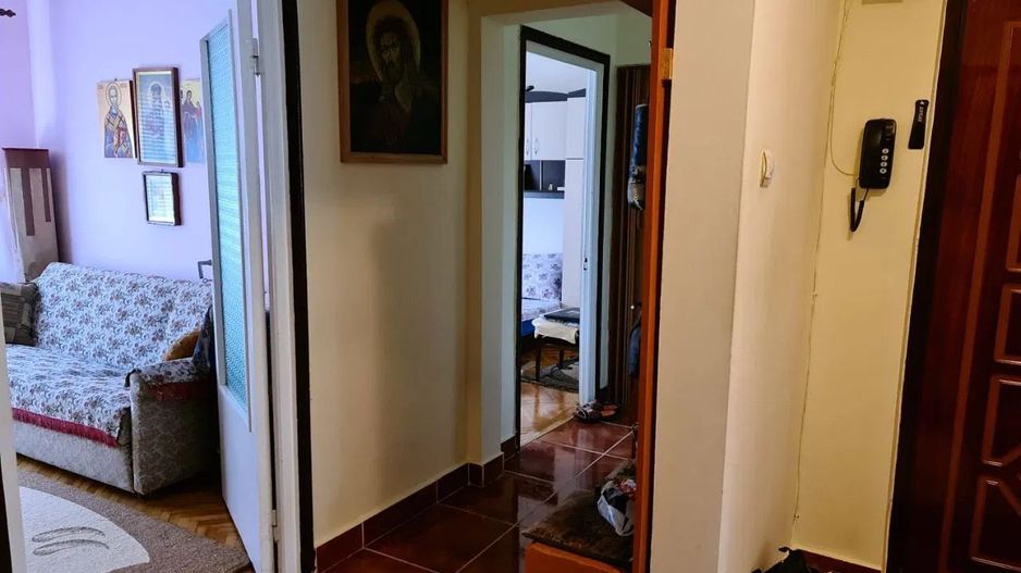 Ag EUROPA vinde ap. 4 cam. in Micro 16 la etajul 3 FINISAT si MOBILAT. - Poză 5