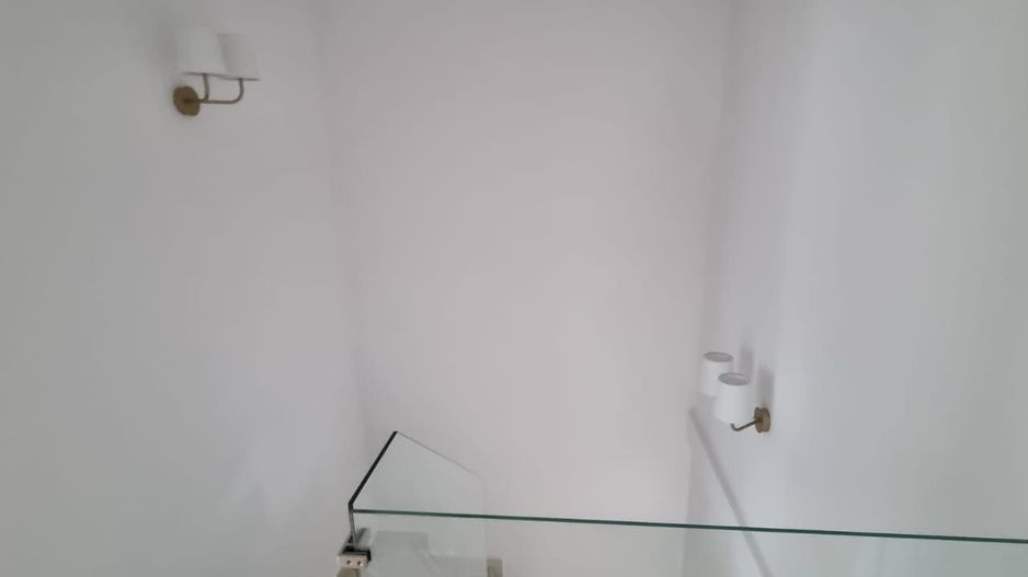 Reședință Modernă cu Finisaje Distinse - Poză 14