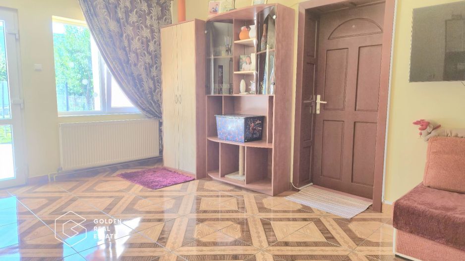 Casa spatiosa cu 5 camere, garaj si gradina, zona Gradiste - Poză 3