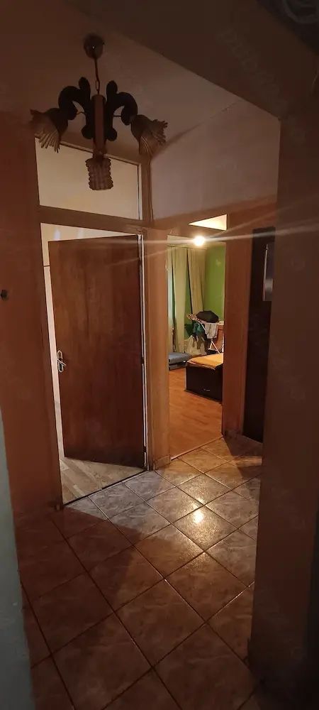 Vand apartament cu 3 camere decomandat Brancoveanu - Poză 4