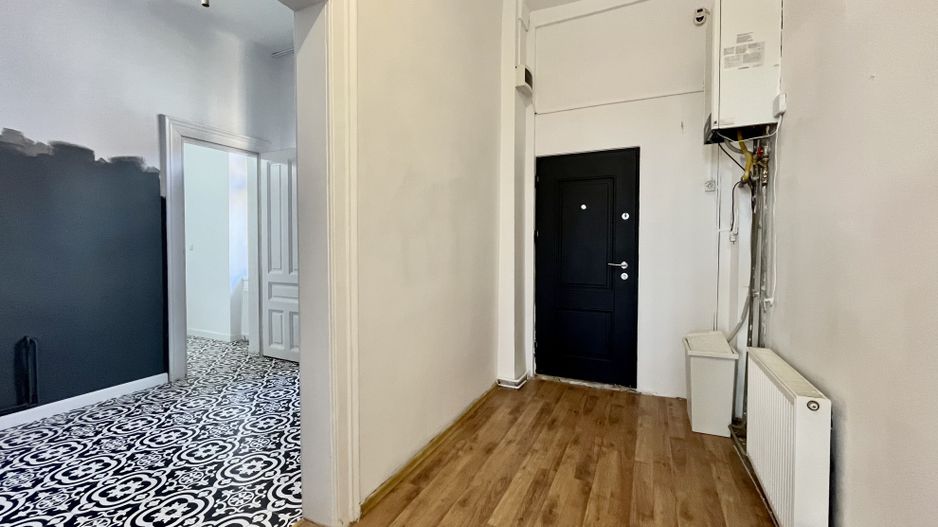 Un apartament spațios cu  2 camere, in , zona Centrala - Take Ionescu - Poză 8