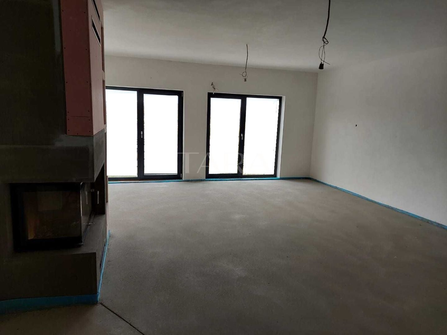 Casa cu 4 camere de vanzare in Sannicoara - Poză 1