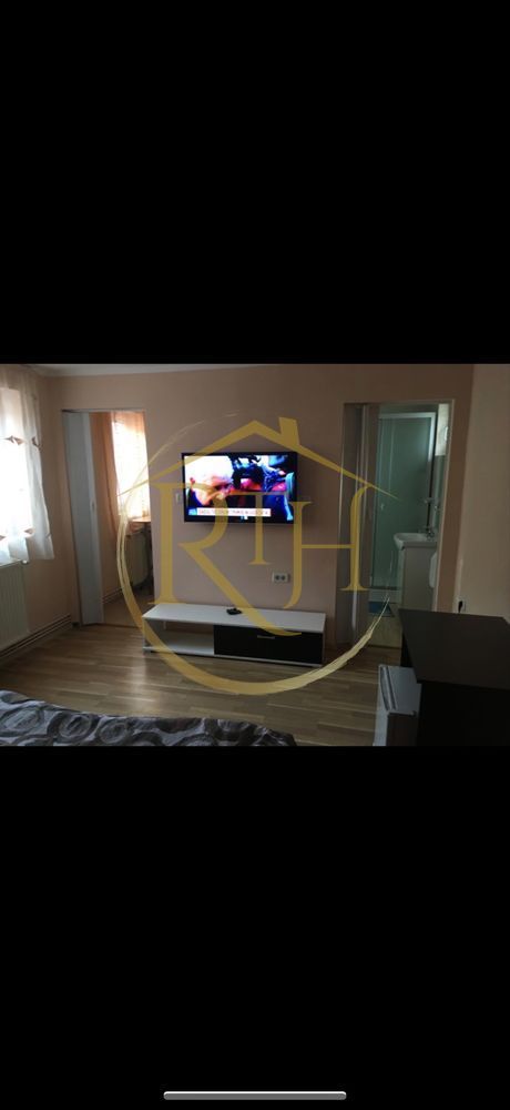 Oferim spre inchiriere un Ap cu 1 camera la curte comuna in Saguna - Poză 2