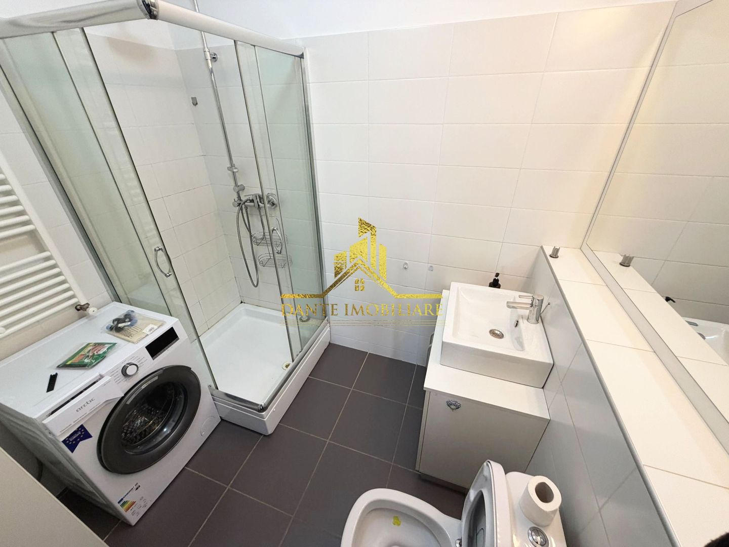 2 camere, spatios, mobilat modern, bloc nou, balcon, zona VIVO - Poză 7