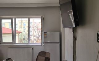 Mic la întreținere, bun la randament: apartament în Orșova - Poză 26