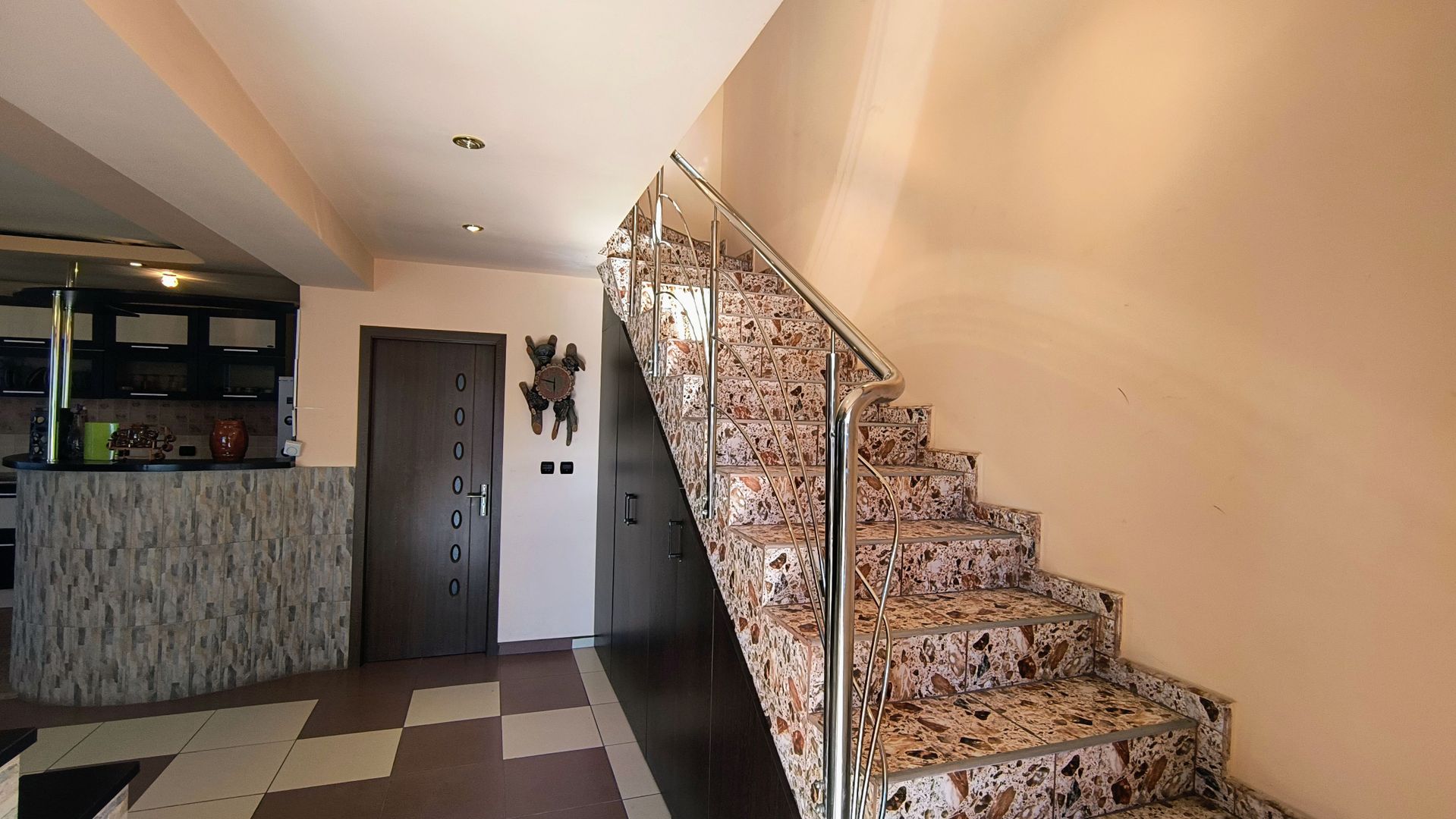 Năvodari | Casă spațioasă cu teren mare - Poză 15