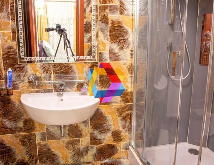 Conac cu piscina - 1810 mp - Poză 16