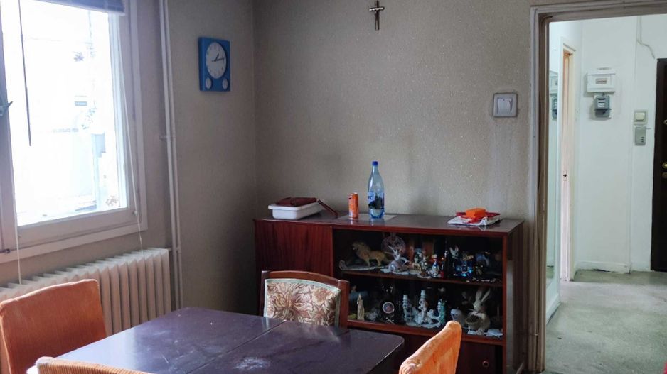 Apartament 4 camere. Zona Covasna. Intre Bld. Obregia si Bld. Brancoveanu. - Poză 6
