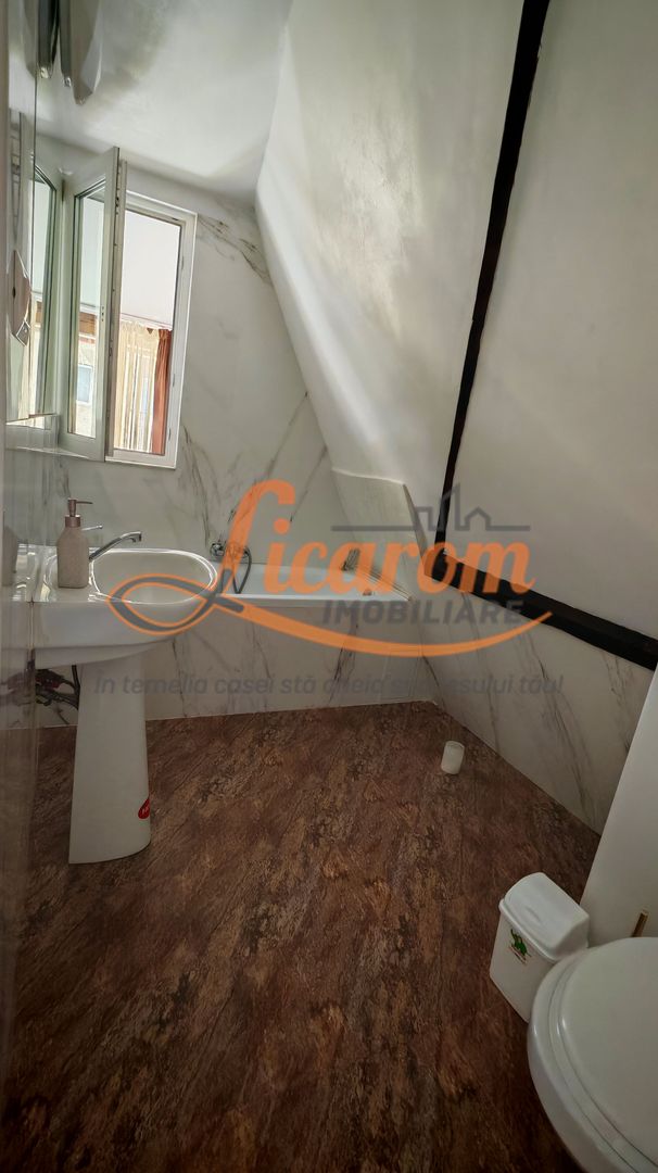 Vila 10 camere,pretabil compartimentare in 2 unitati separate,ASTRA. - Poză 16