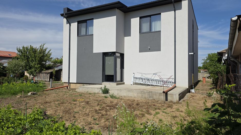 Vila intr-un peisaj idilic la 15 minute de capitala, pret imbatabil! - Poză 6