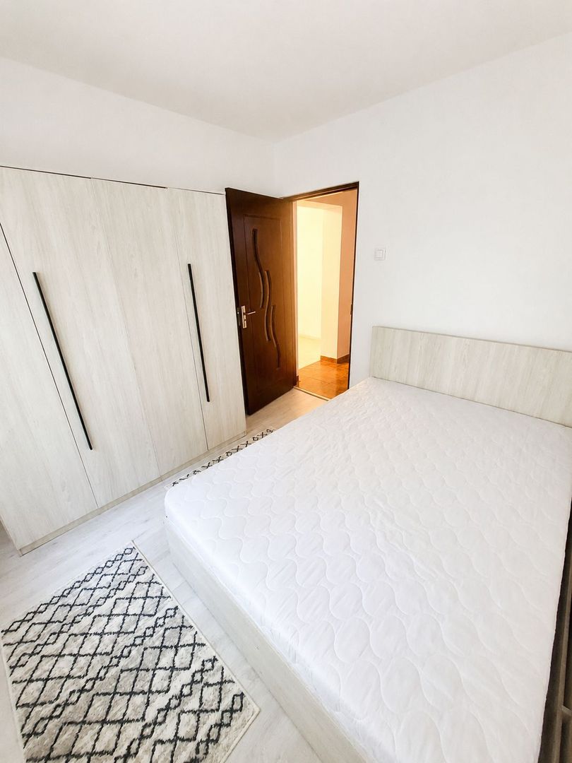 Apartament Modern 2 camere SD 50 mp Podul de Piatra 400 euro - Poză 1