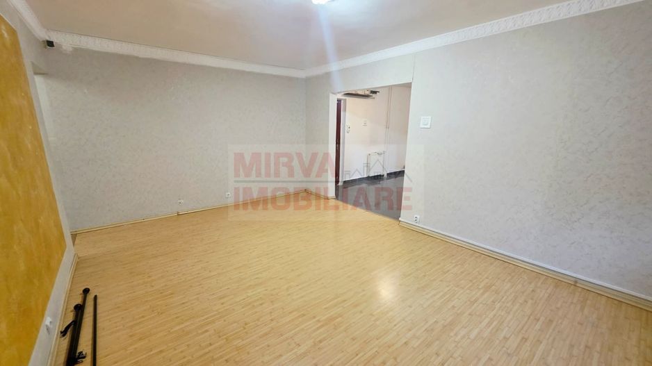 Apartament 2 camere de vanzare | Marasesti | an 1991 | Parter - Poză 11