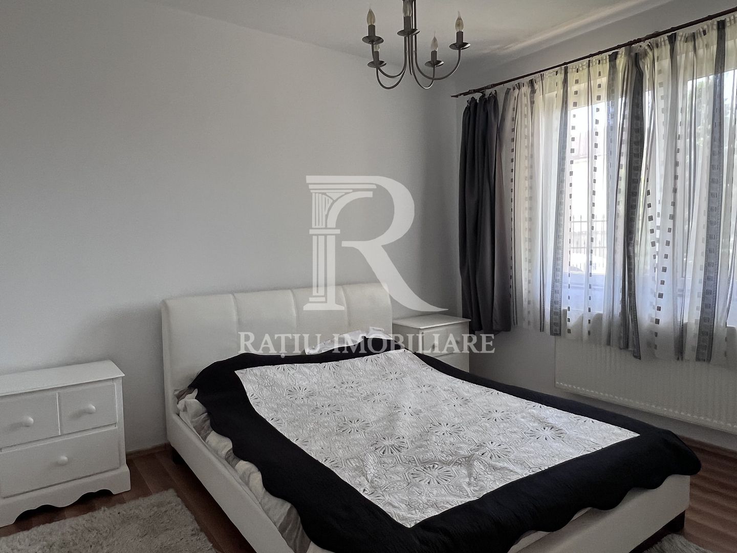 Casă 4 camere de închiriat | Saună | Piscina | Sântandrei | Bihor - Poză 16