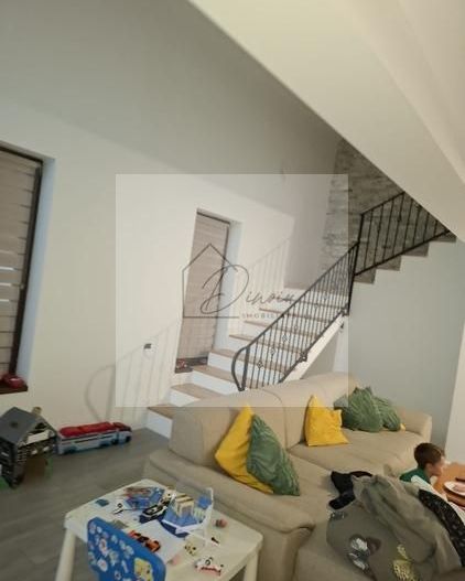 Vila 4 camere Comuna Dascalu - Poză 3