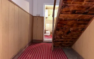 Vanzare casă cu potențial rezidențial și comercial în Pucioasa -441 mp - Poză 27