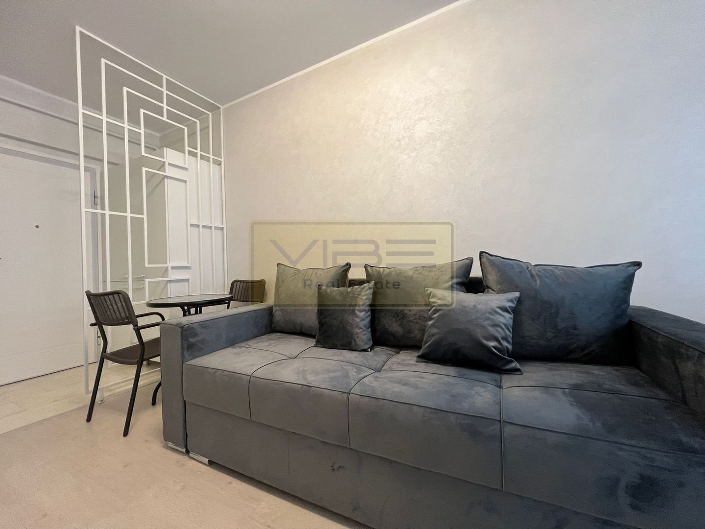 Apartament 2 camere decomandat Royal Town - Copou - Poză 3