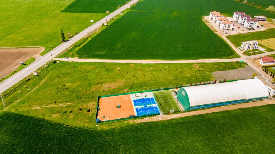 Teren de 10.000 mp amplasare avantajoasă - Poză 8