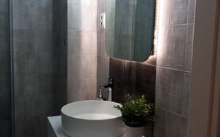 Vand apartament zona Razoare (mobilat, utilat premium) - Poză 7