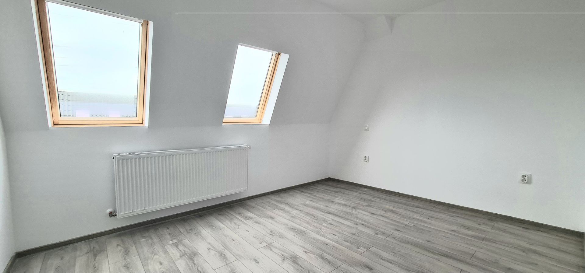 Casa finalizata intabulata in Cartier Izvor Tarlungeni Brasov - Poză 9