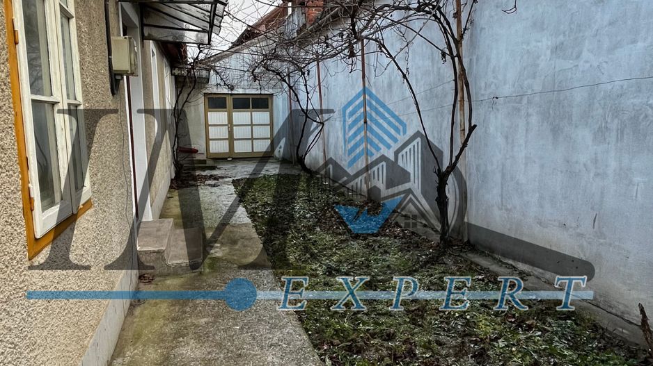 Casa ultracentrală de vânzare in Sebeș - Poză 8