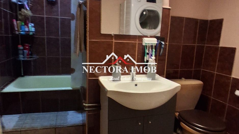 Apartament ULTRACENTRAL SALONTA, 3 camere, 74 mp, mobilat/utilat total - Poză 8