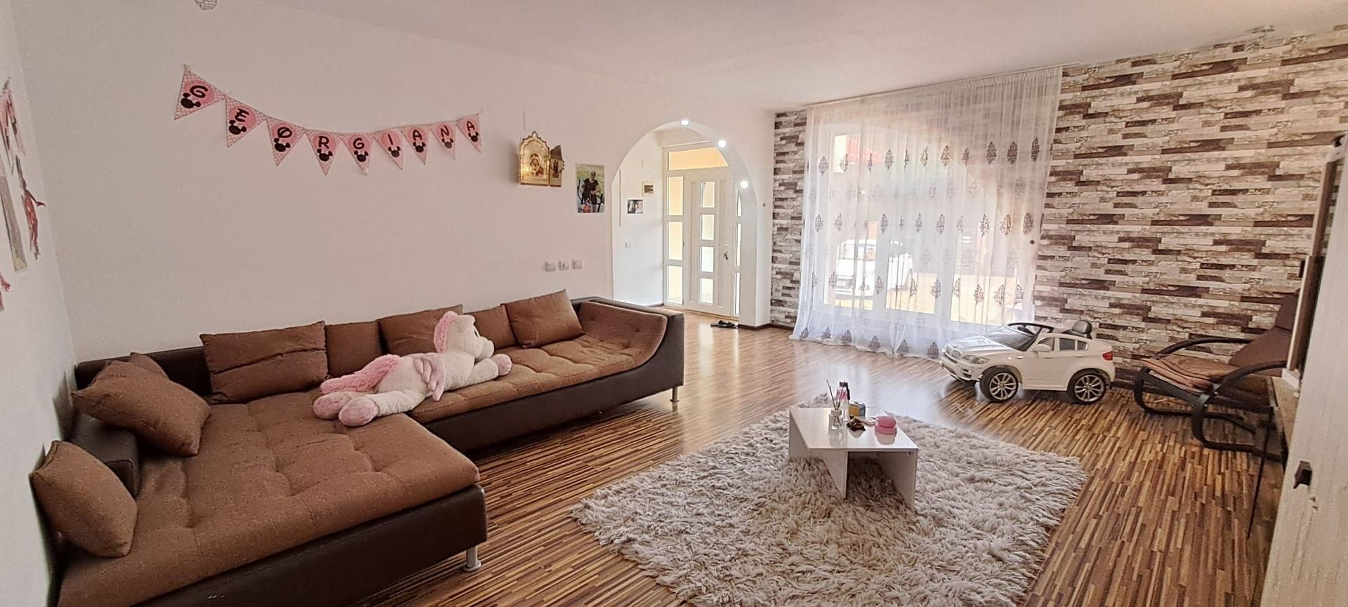 Floresti - Stoenesti, Jud. Giurgiu, vila + garaj + beci, teren 1400 mp - Poză 3